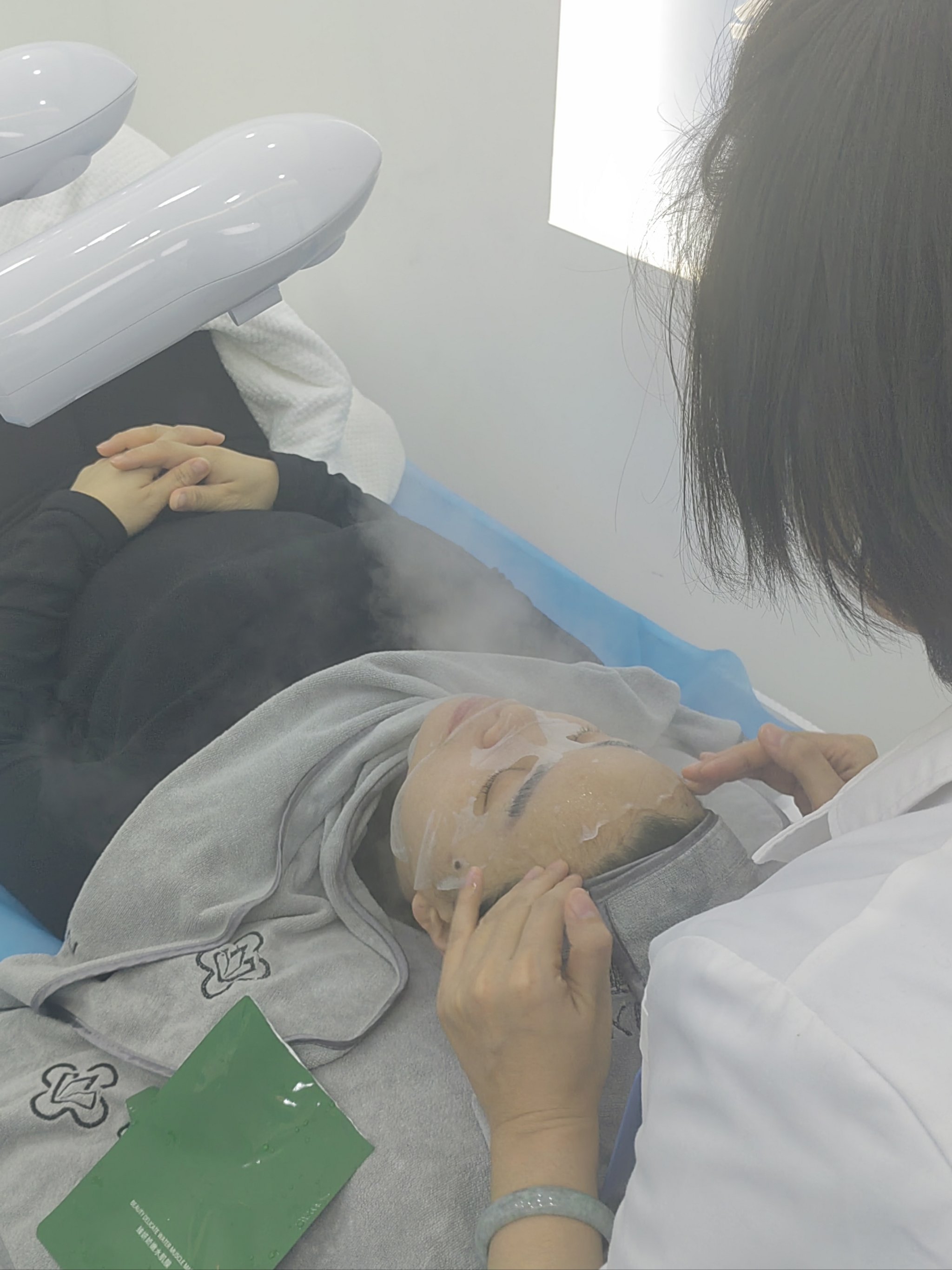 专业祛斑(专业祛斑背景图)